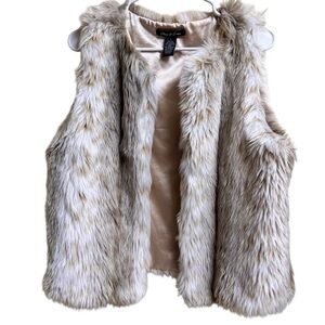 Olivia & Grace Faux Fur Vest Beige Tan Cream Women’s Size L Sleeveless Winter